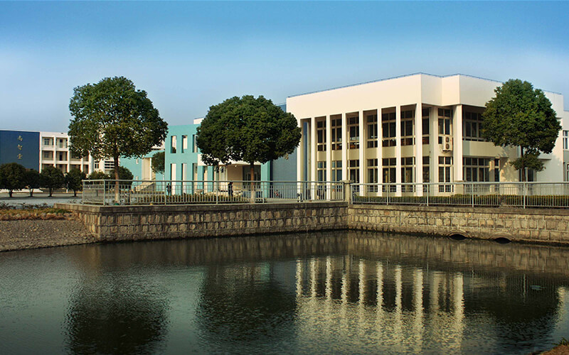 池塘照片