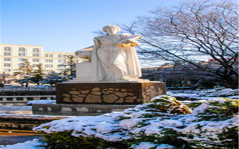 校园冬景
