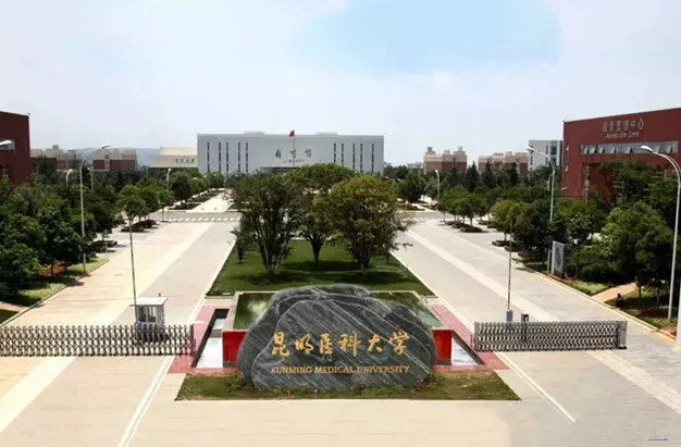 大门口