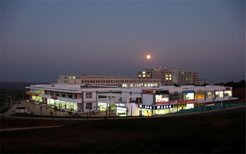 校园夜景