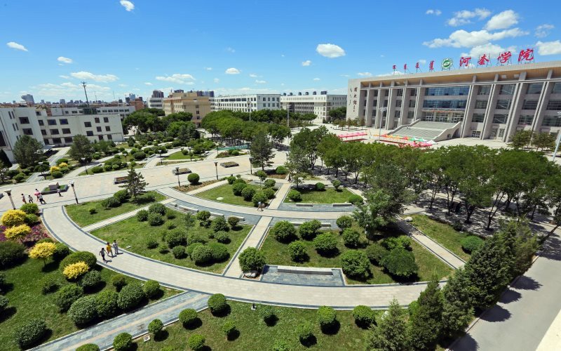 俯瞰校园