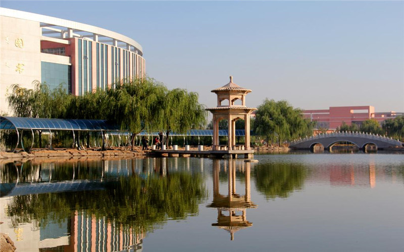 水上校园