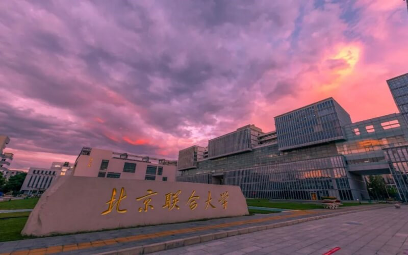 校园晚霞