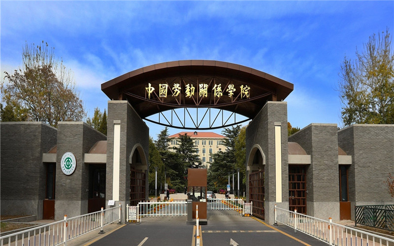 大门口