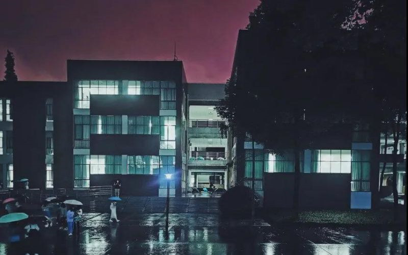 校园夜景