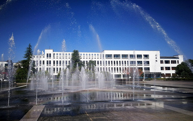 学院喷泉