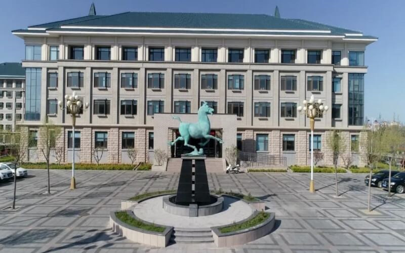 烟台文化旅游职业学院首页