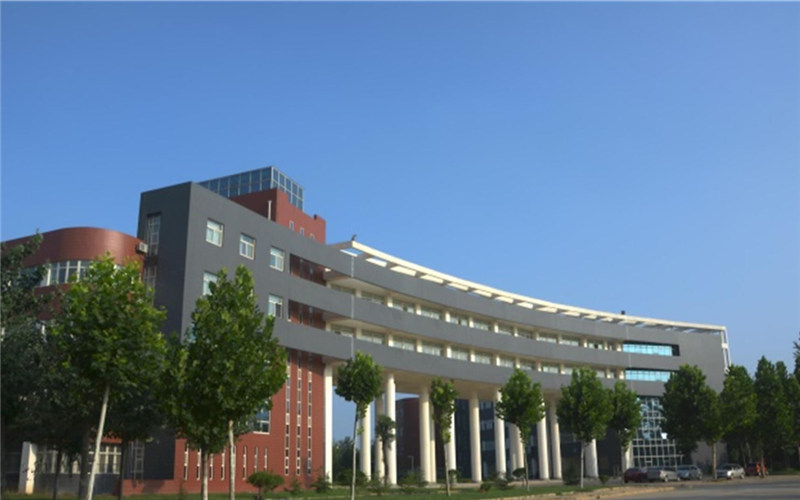 聊城大学首页