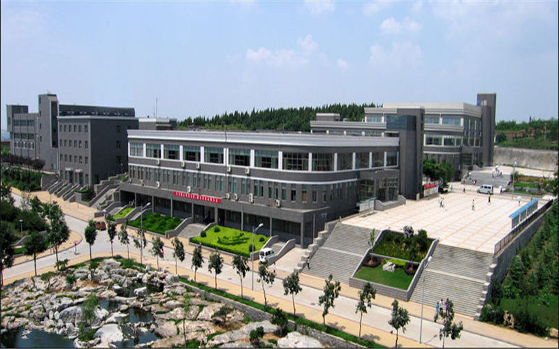 俯瞰校园