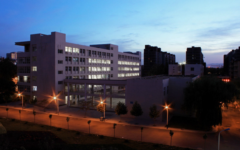 学院夜色