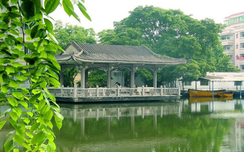 水上凉亭