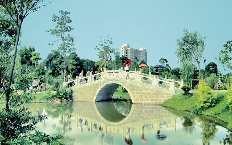 水上拱桥