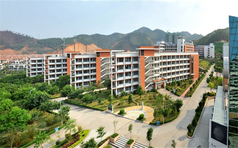 俯瞰学院