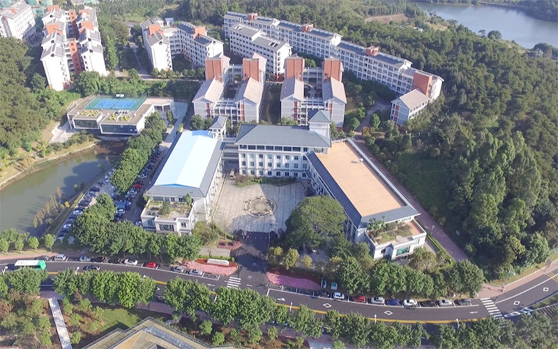 俯瞰学院