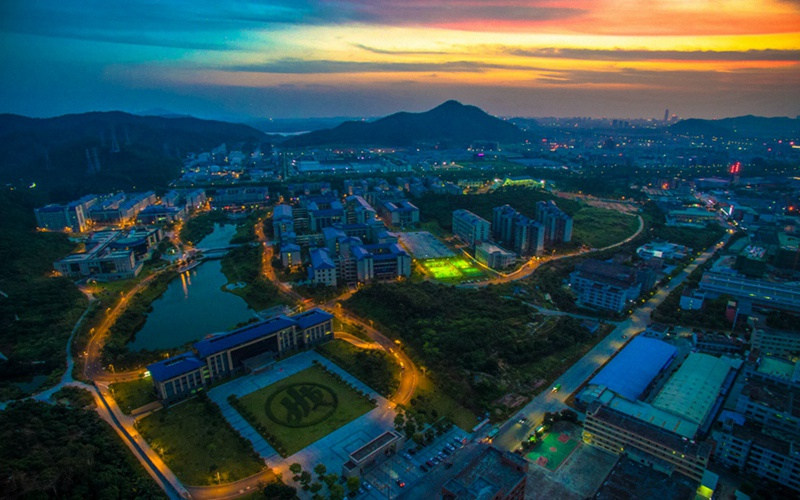 俯瞰学院
