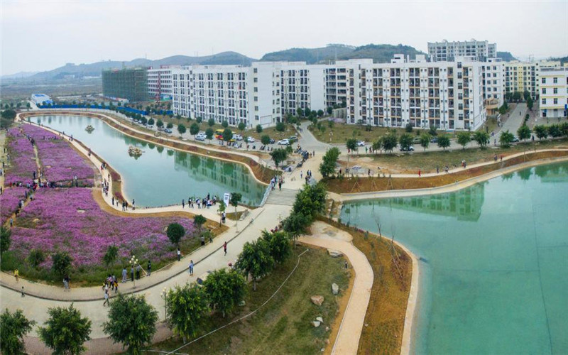 水上校园