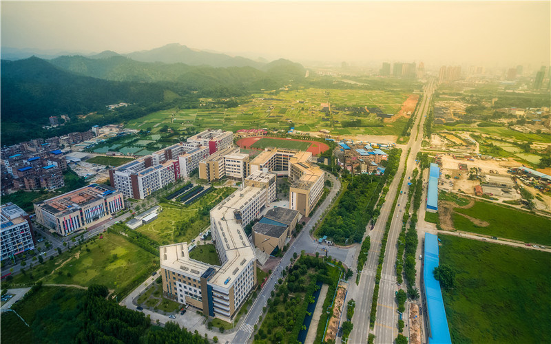 俯瞰学院