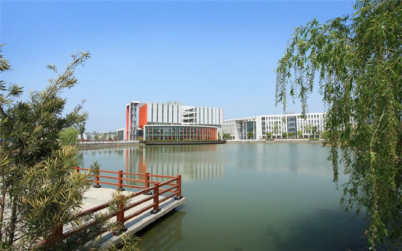 水上校园