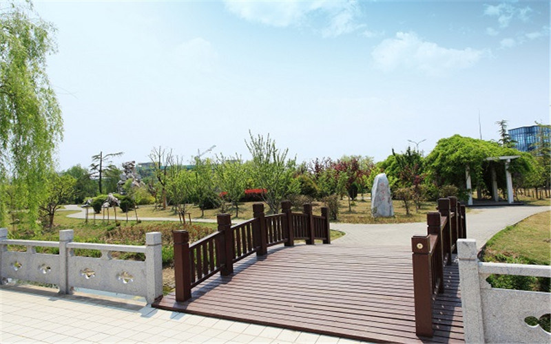 学院小桥