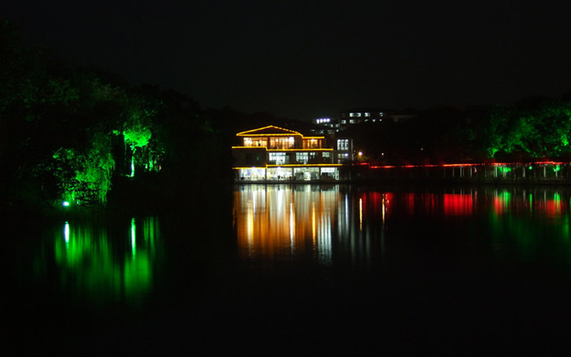 校园夜景