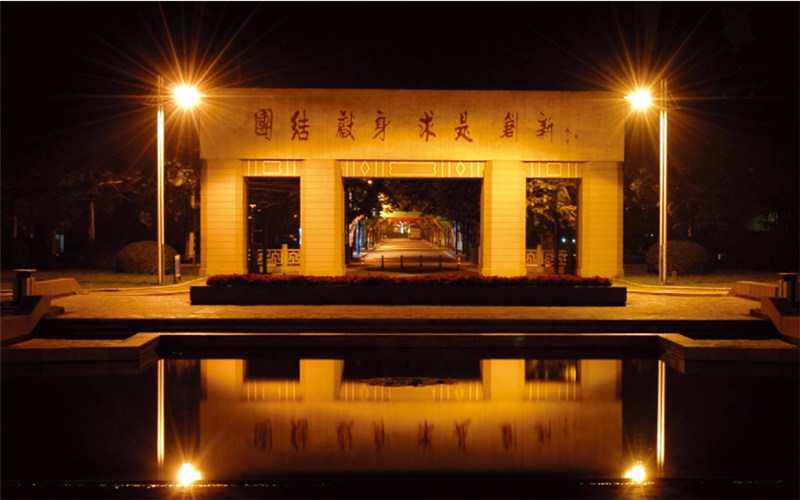 校园夜景