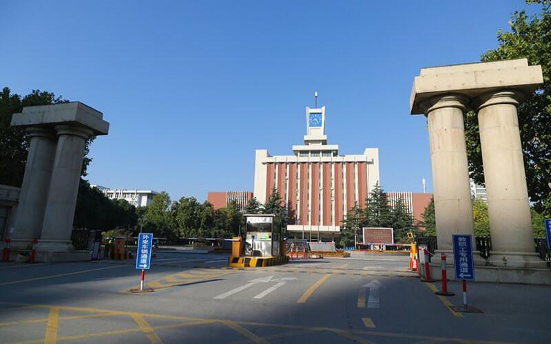 校门