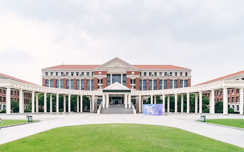 南京传媒学院首页