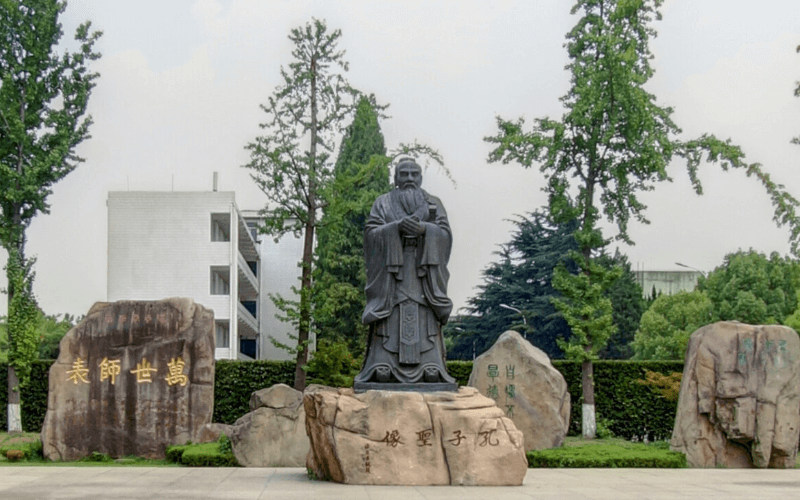学院假山