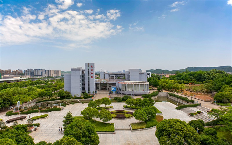 南京审计大学金审学院首页