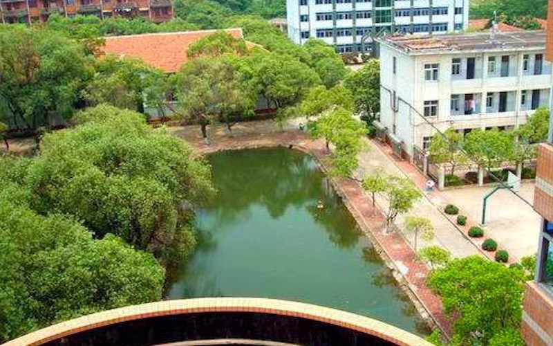 俯瞰校园