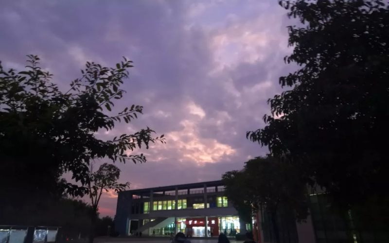 校园夜景