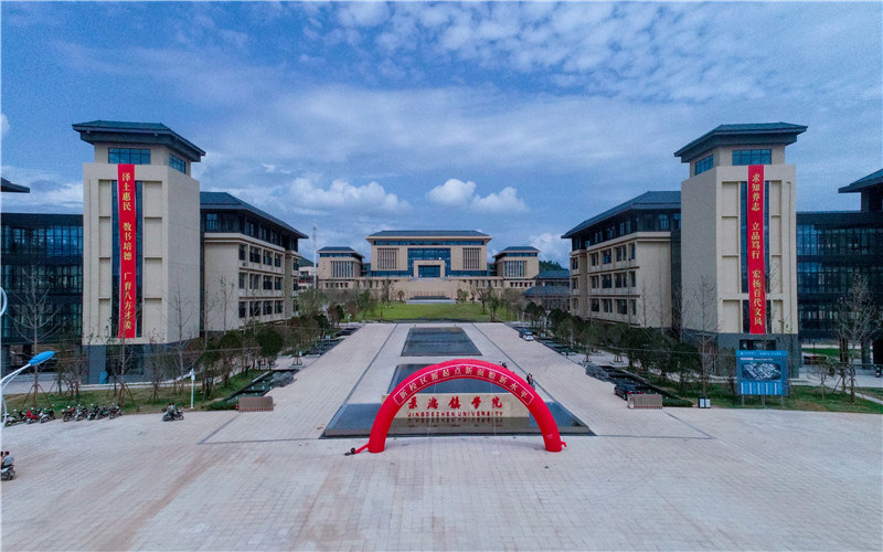 俯瞰校园