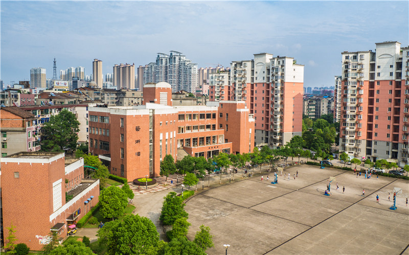 俯瞰校园