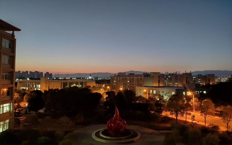校园夜景