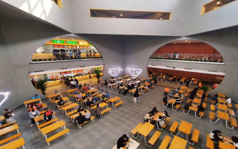 校园餐厅