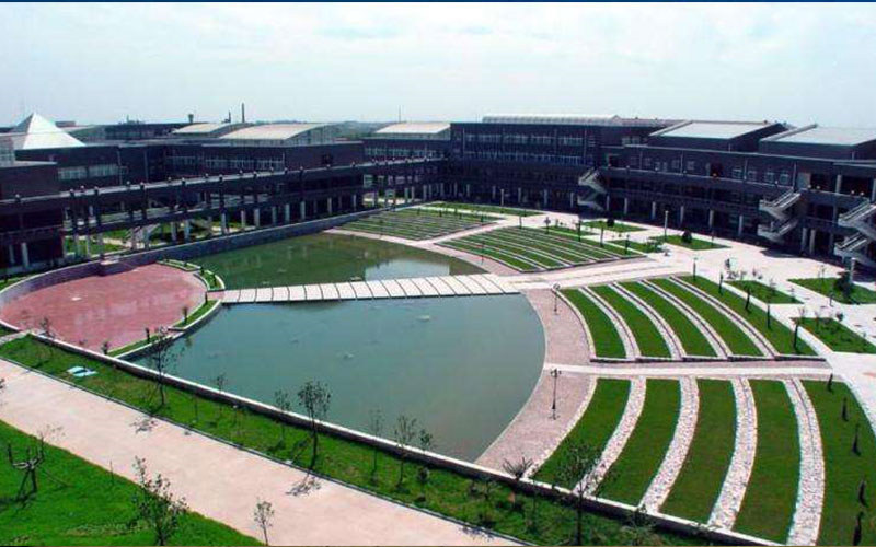 俯瞰校园