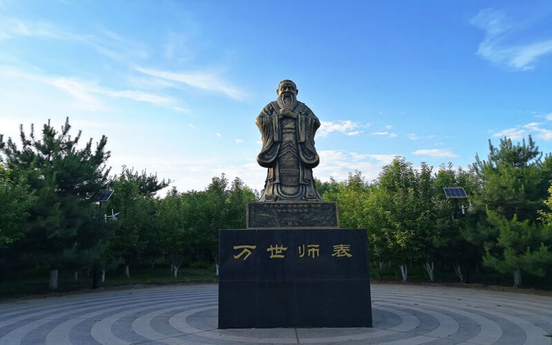 人物石像