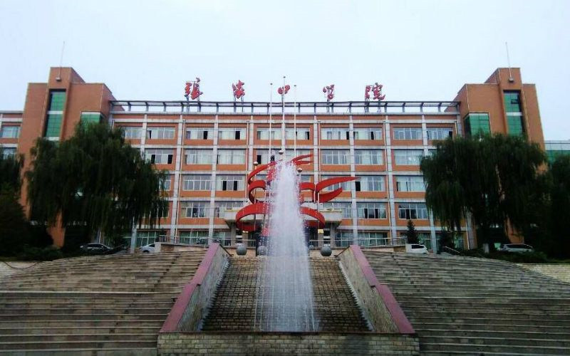 校园喷泉