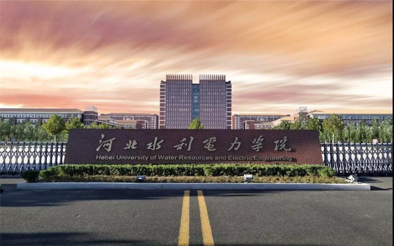 校园门口