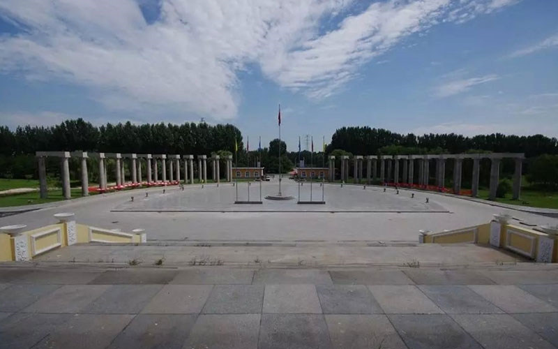 校园正面图