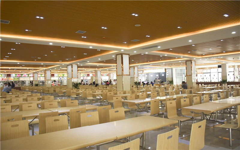 学生餐厅