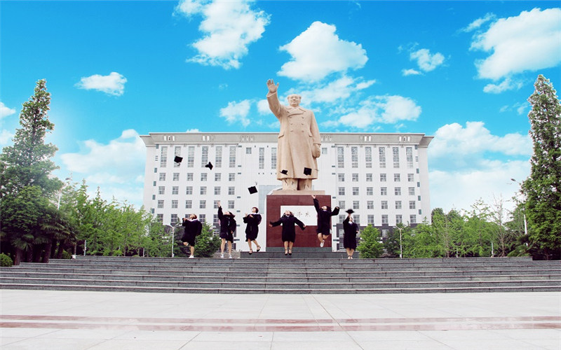 人物石像