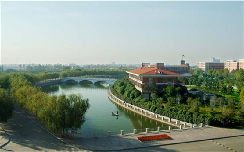 水上校园