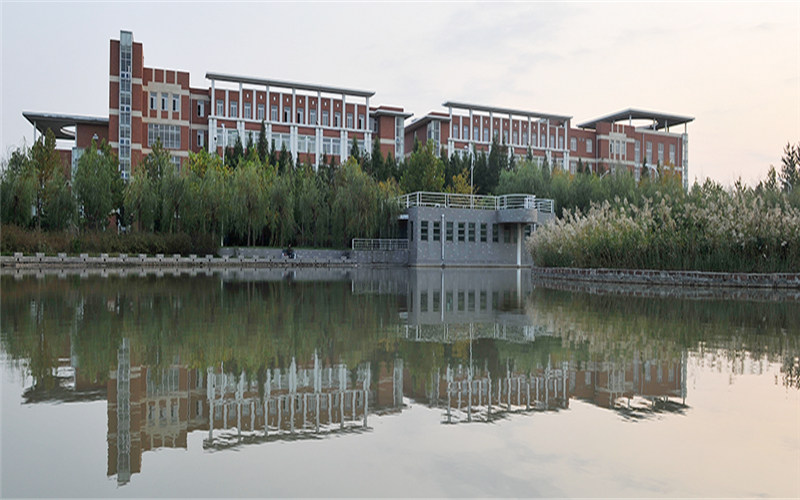 水上校园