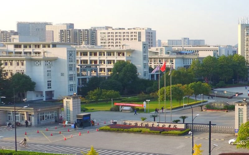 校门
