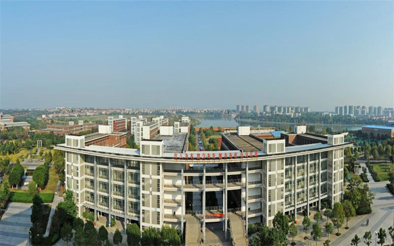 俯瞰学院