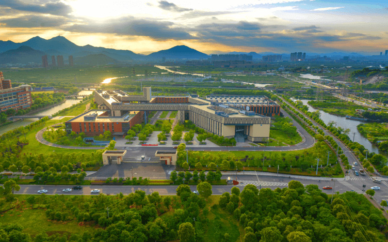 俯瞰学院