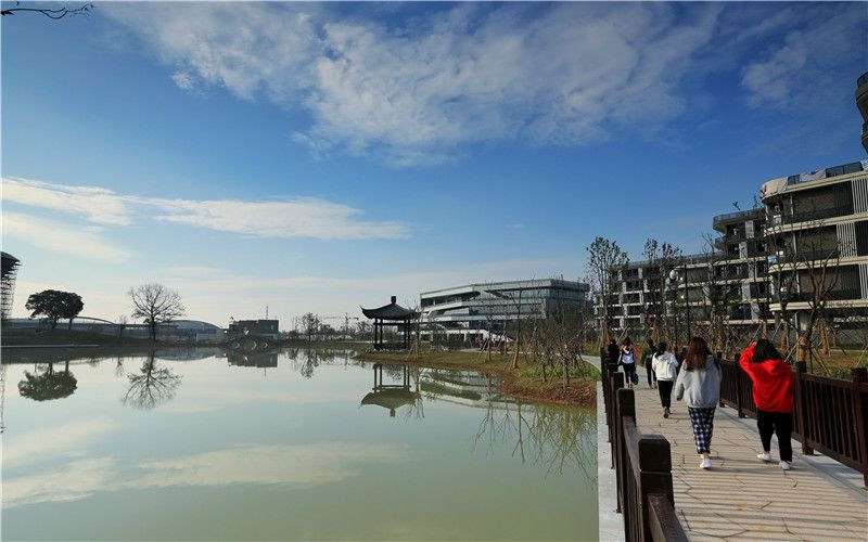 水上学院