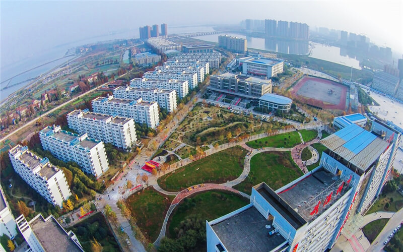 俯瞰学院