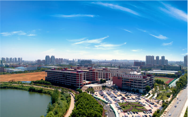 俯瞰学院